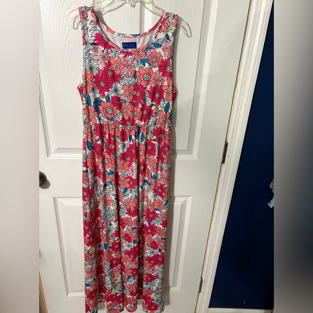Floral Sleeveless Maxi Dress